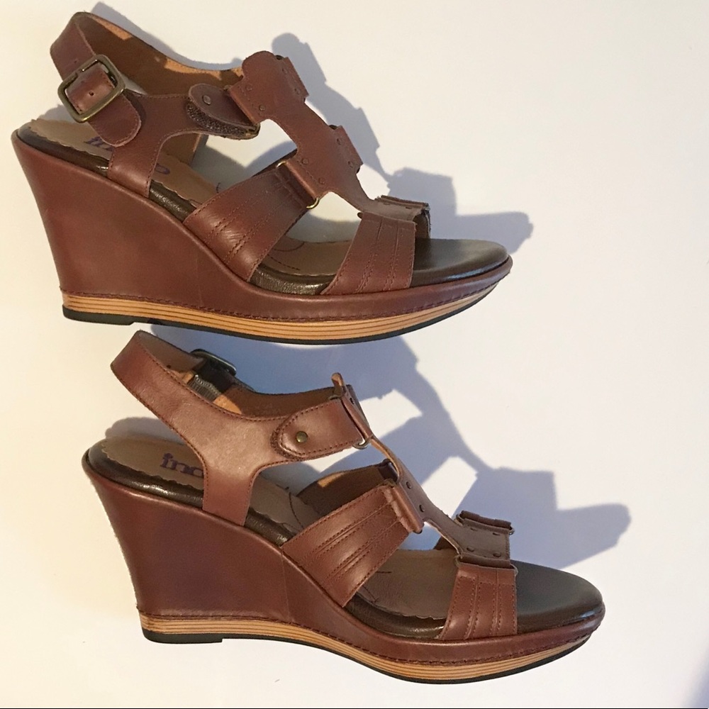 Clarks Sandals - Picture 7 of 8